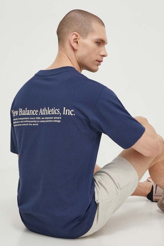 

Хлопковая футболка New Balance, темно-синий
