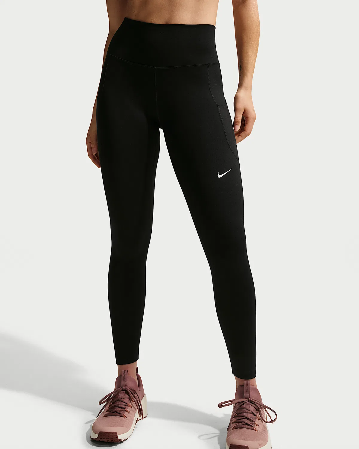 Женские леггинсы Nike One с высокой талией 7/8 и карманами, Black/White — фото 2