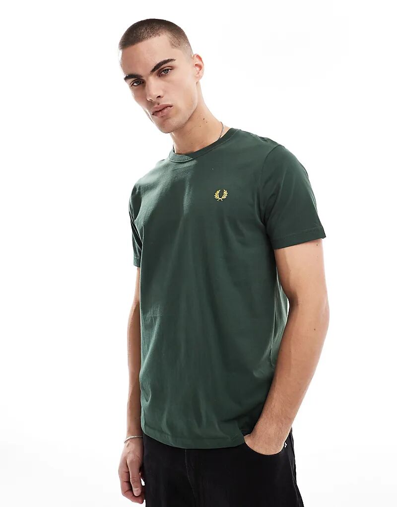 

Футболка Fred Perry зеленого цвета