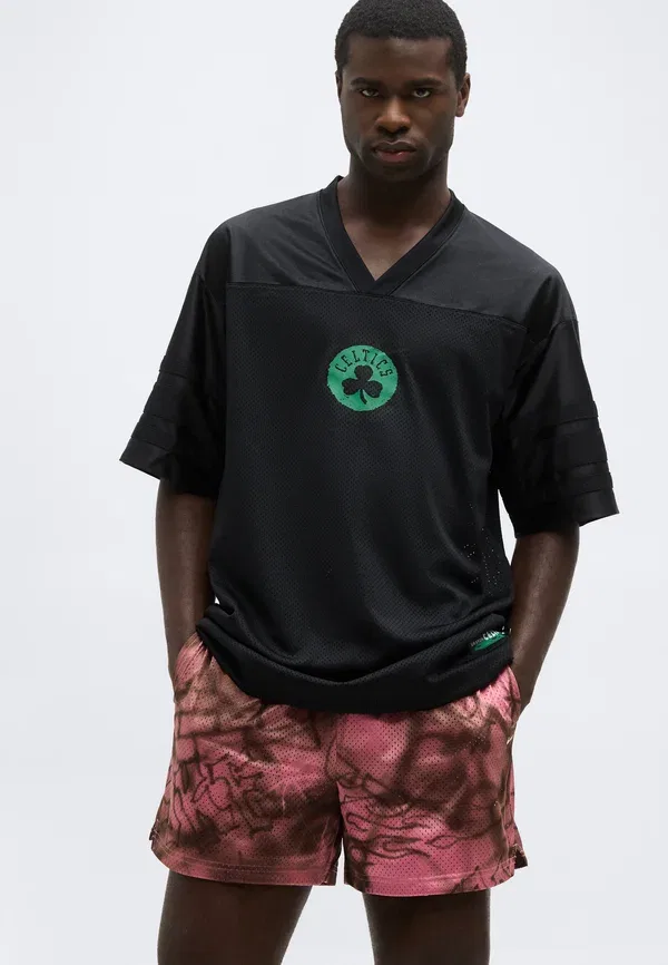 Футболка Nike Performance Boston Celtics Football Print, черный — фото 4