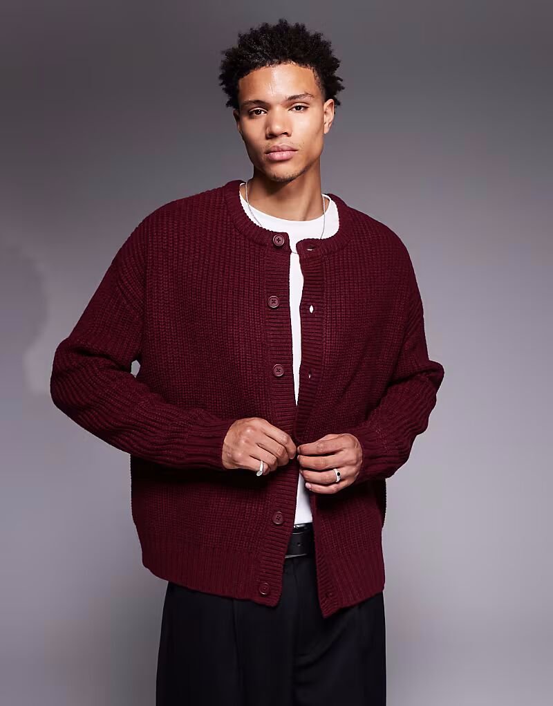 

Свободный кардиган из плотной трикотажной ткани с круглым вырезом, бордового цвета Asos Design
