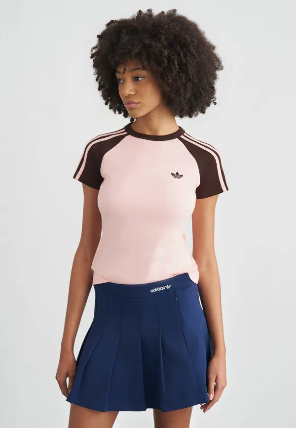 

Футболка с принтом Adidas Originals, Sandy Pink Aurora Coffee, Коричневый, Футболка с принтом Adidas Originals, Sandy Pink Aurora Coffee