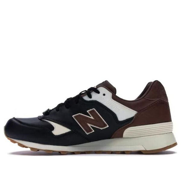 

Кроссовки горят резиной x 577 New Balance, черный