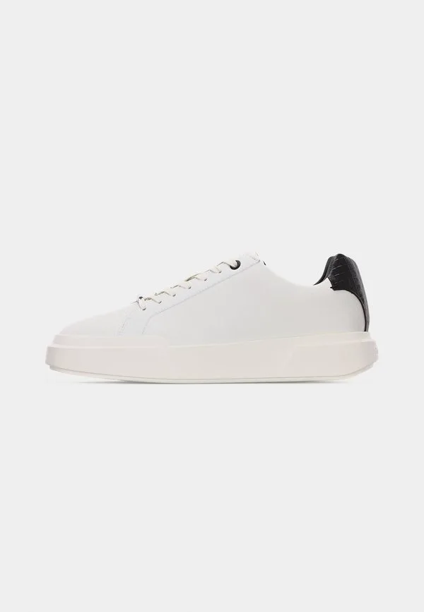 Массивные кроссовки на шнуровке с чашеобразной подошвой. Calvin Klein, Bright White/Black — фото 2