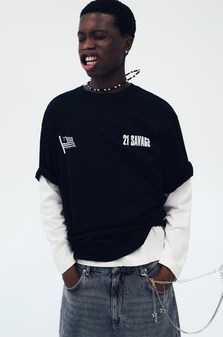 

Черная футболка 21 Savage Pull And Bear, черный