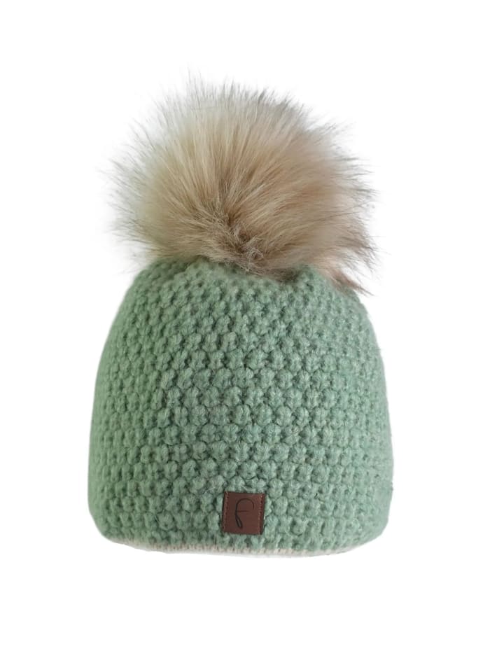 

Шапка с помпоном из искусственного меха люрекса на флисовой подкладке зеленого цвета Faera