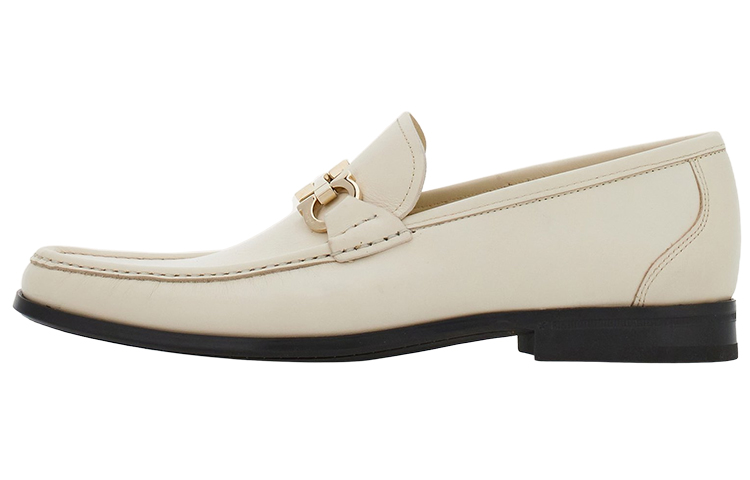 

Кожаные лоферы с пластиной Ганчини Ferragamo, белый