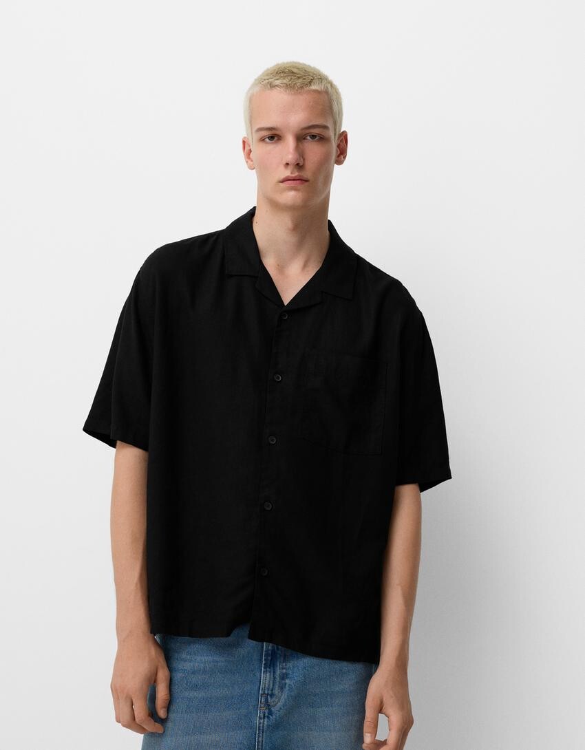 

Рубашка с коротким рукавом из льняной смеси Bershka, черный