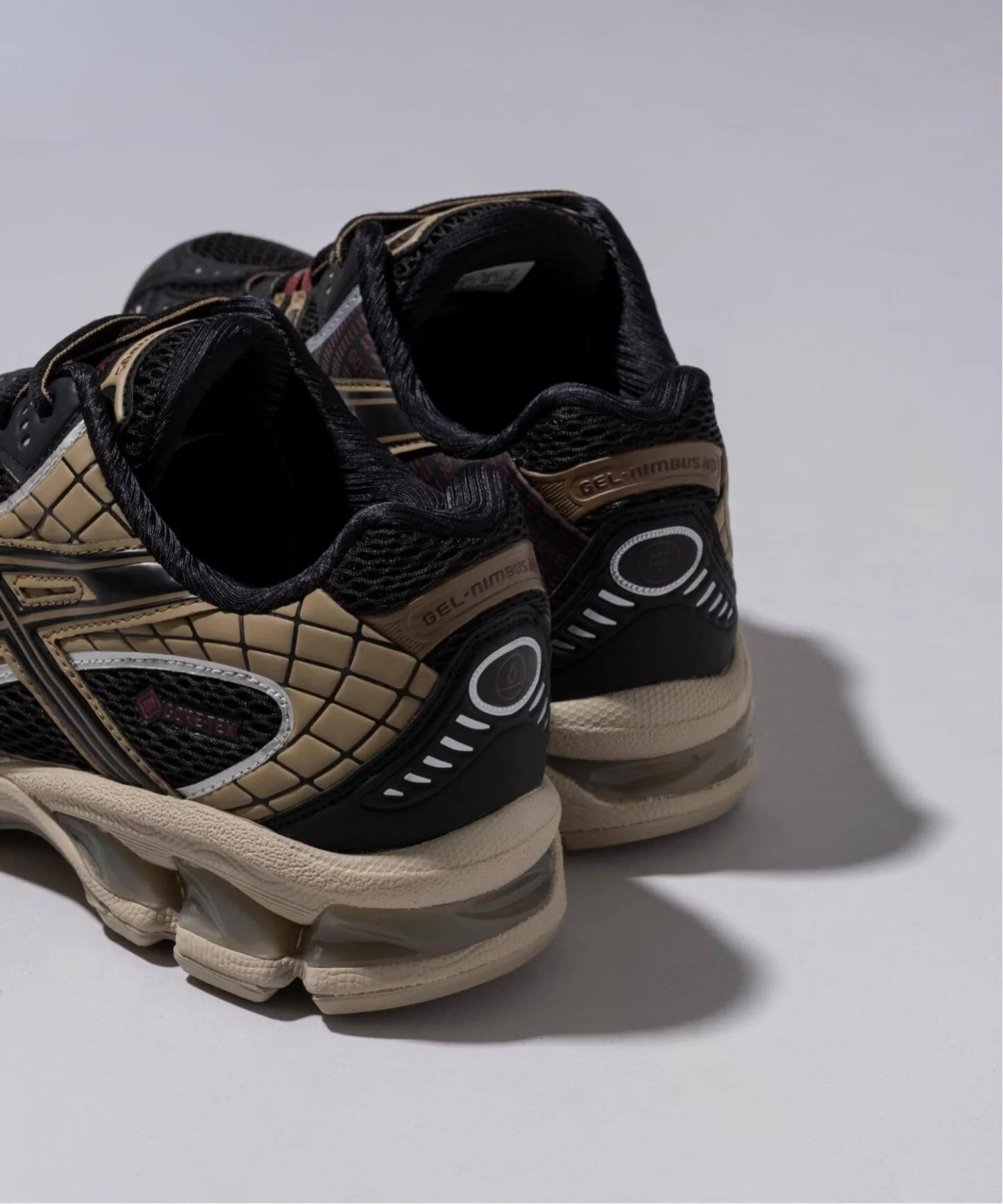 Мужские кроссовки ASICS GEL-NIMBUS 10.1 GTX серые — фото 3