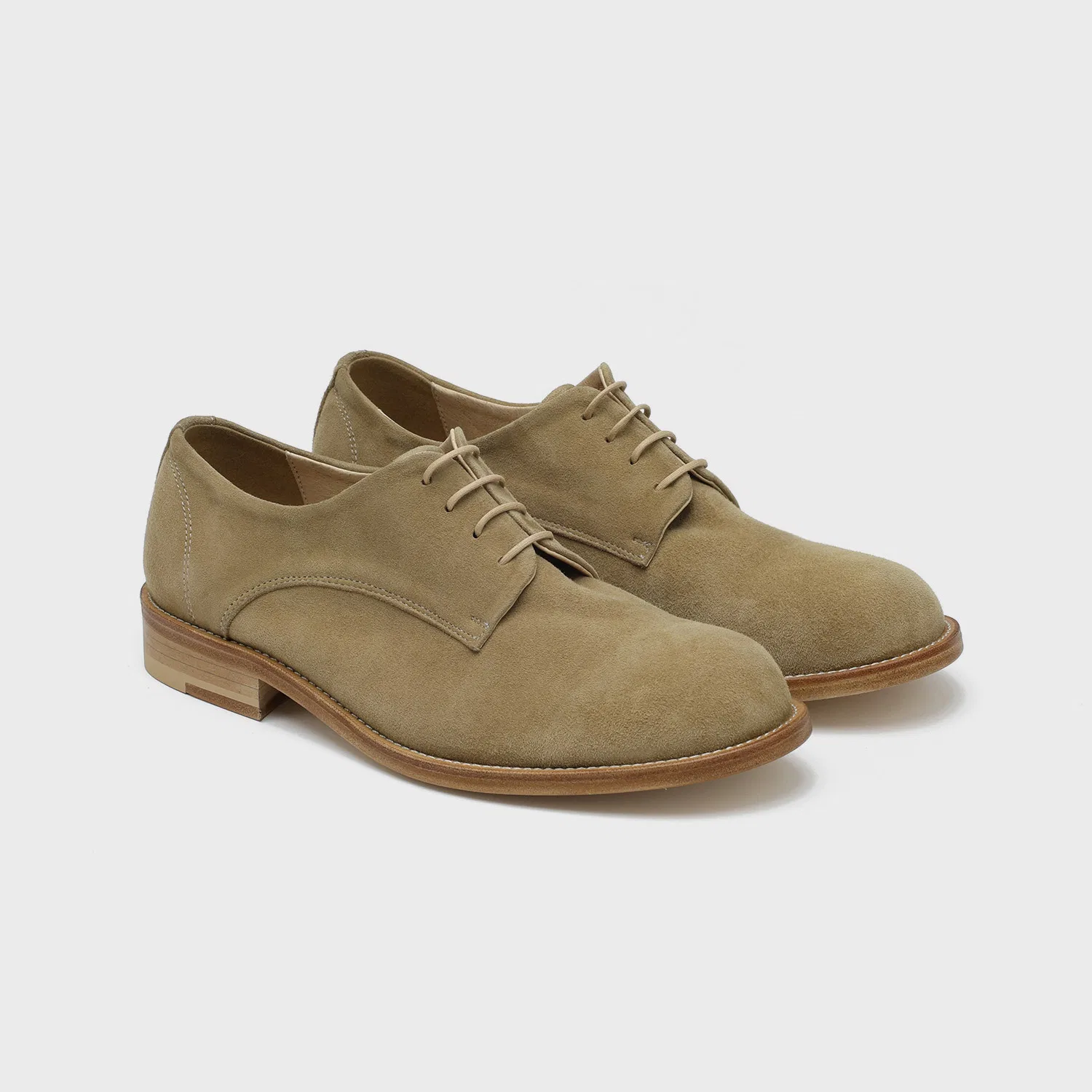 Мужские дерби Firenze.A Contemporary Wrinkle 1600 из пепельно-бежевой замши