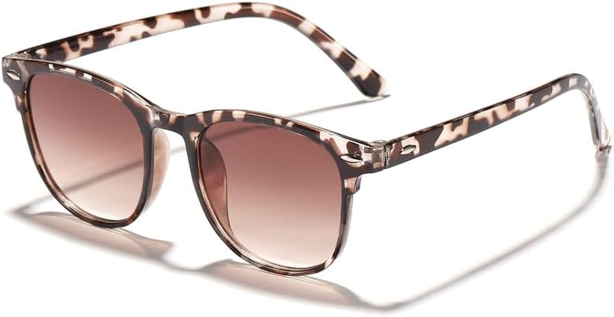 

Винтажные солнцезащитные очки с металлическими заклепками для женщин, в стиле ретро, ​​унисекс, классические, для активного отдыха и путешествий, модные очки с градиентной тонировкой HYYZZC, White Leopard