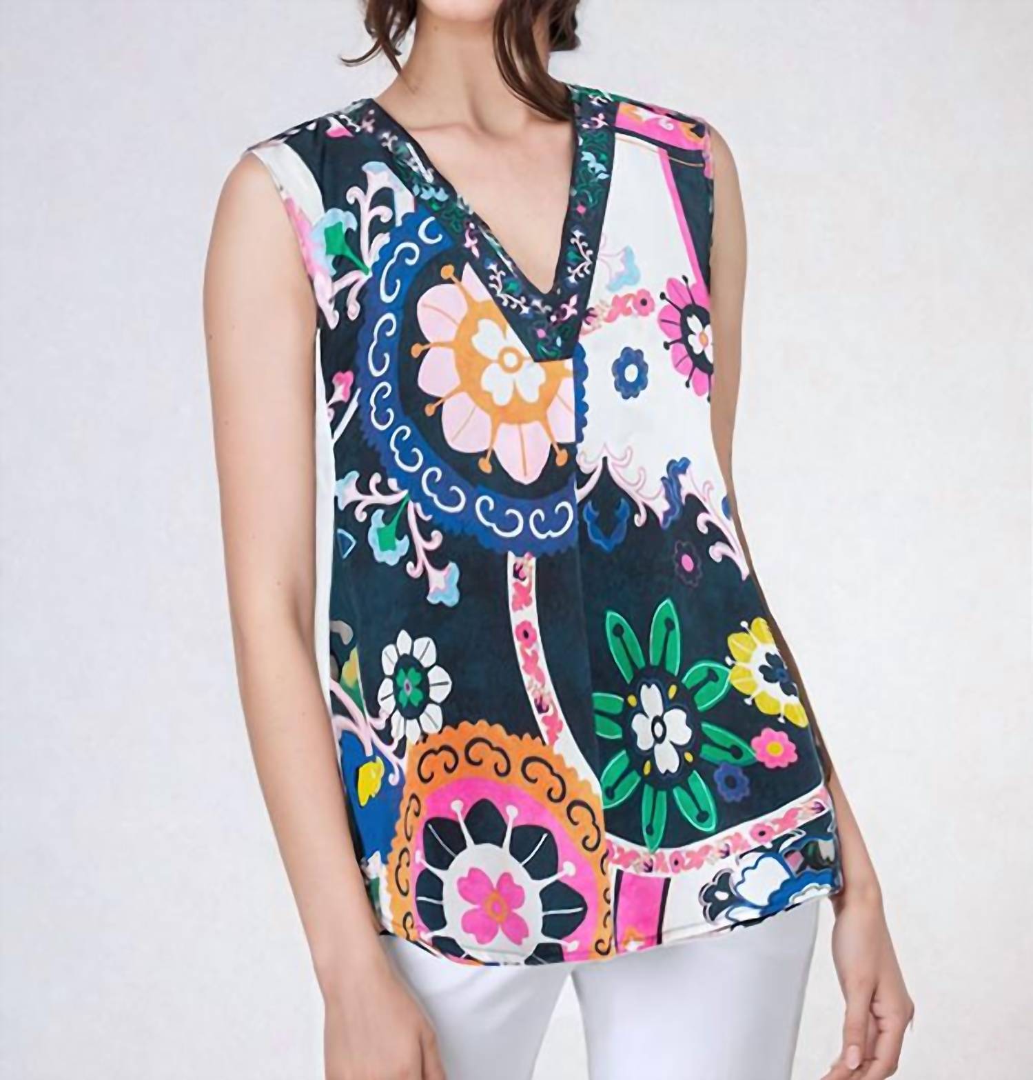 

Блузка Orianna с узором сузани в мультиколоре Vilagallo