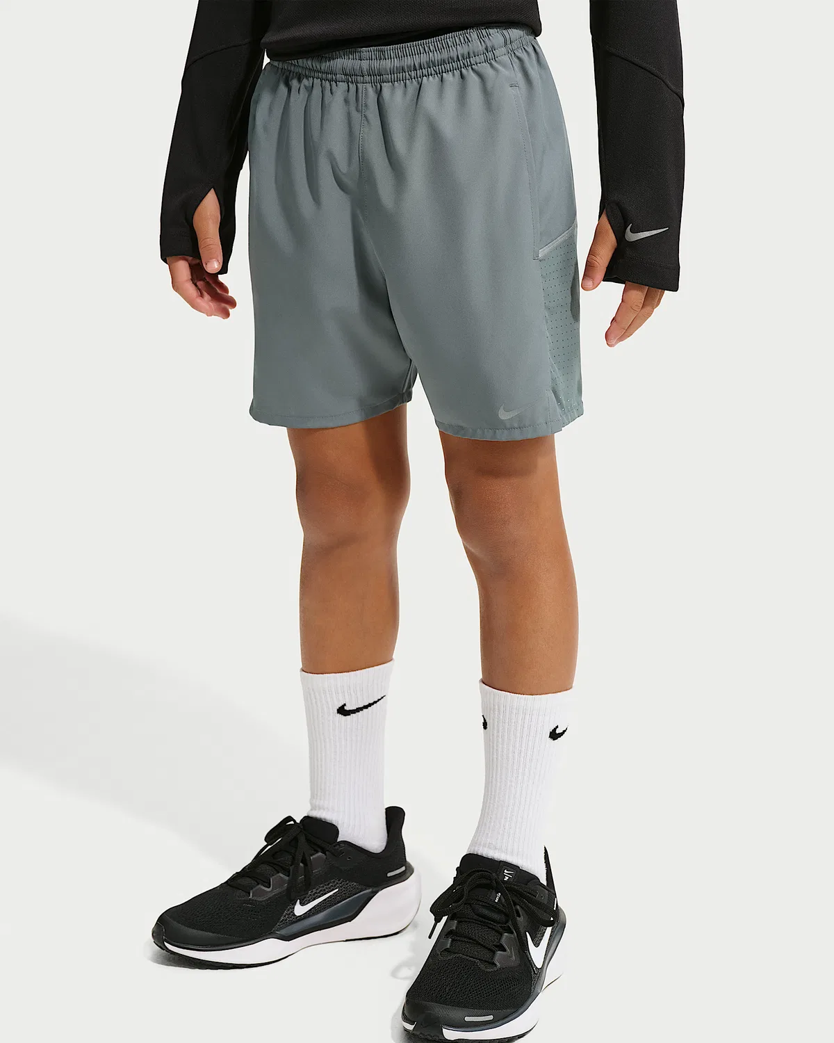 Детские тренировочные шорты Nike Miler Dri-FIT, Smoke Grey/Smoke Grey — фото 2