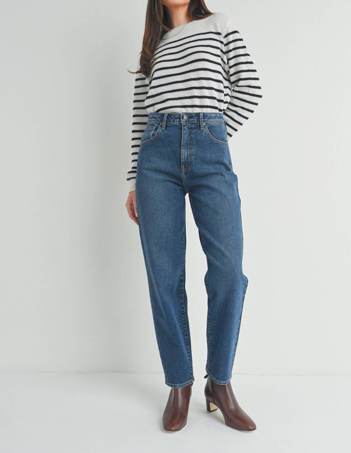 

Зауженные джинсы Barrel из денима средней посадки JUST BLACK DENIM, цвет medium denim