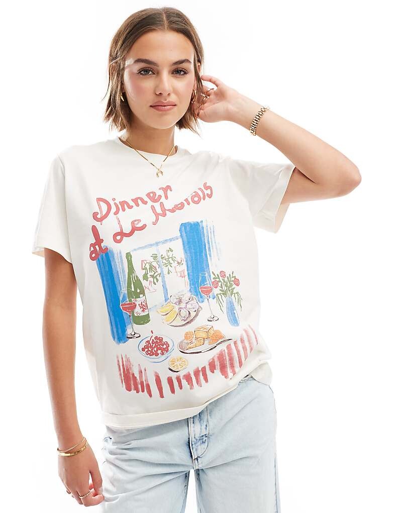 

Белая футболка классического кроя ASOS DESIGN с изображением Diner Le Marais
