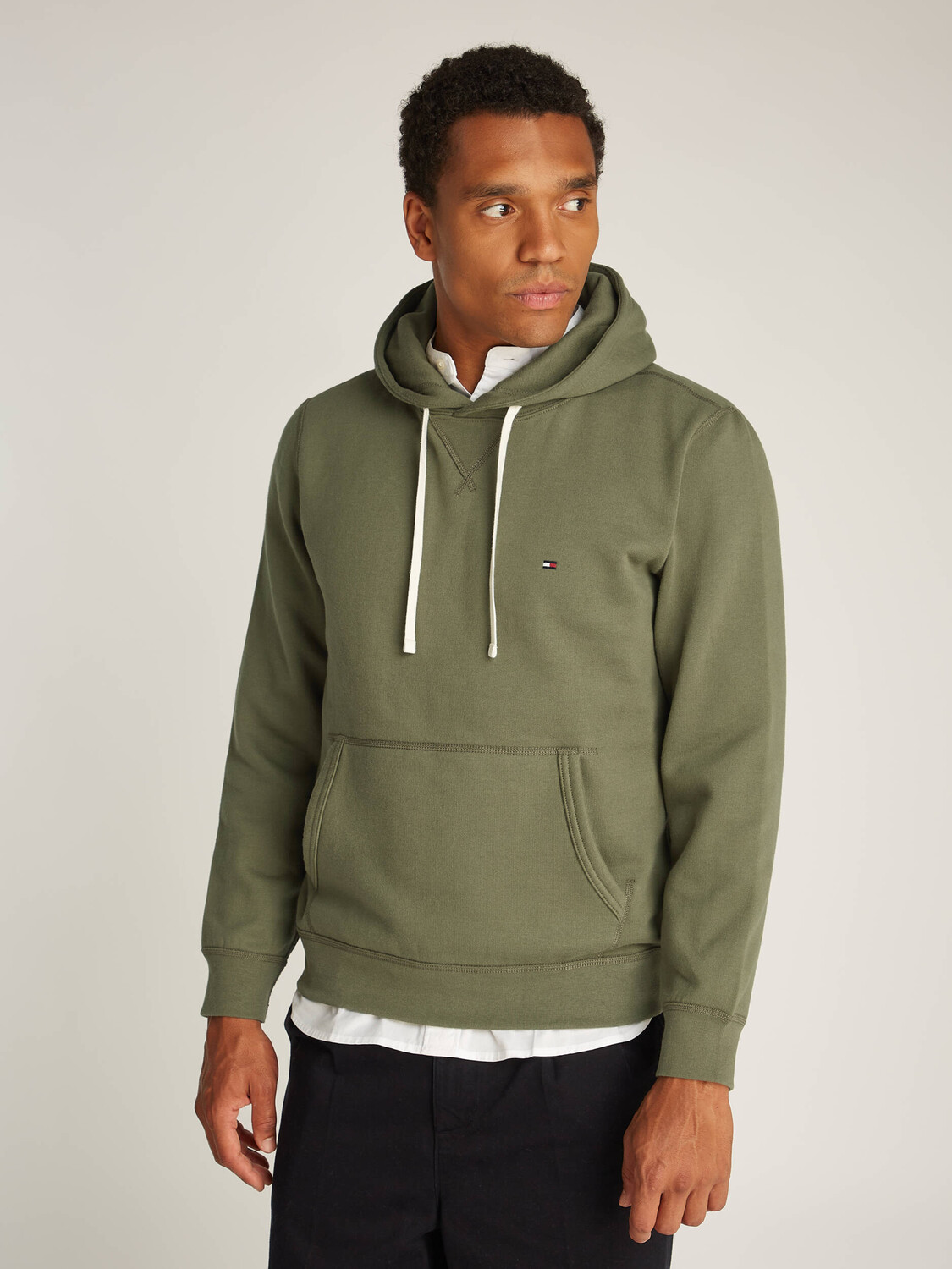 

Толстовка Tommy Hilfiger ESSENTIAL Regular Fit, оливково-зеленый