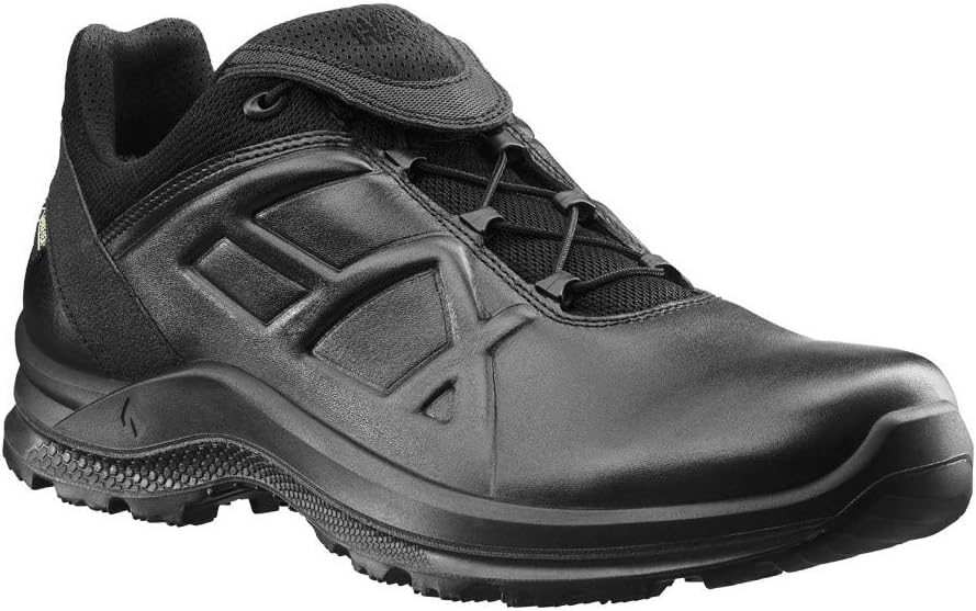 

Тактические туфли HAIX Black Eagle Tactical 2.1 GTX Low - водонепроницаемые тактические туфли с противоскользящей подошвой, амортизирующей технологией и легким дизайном, отлично подходят в качестве полицейской обуви