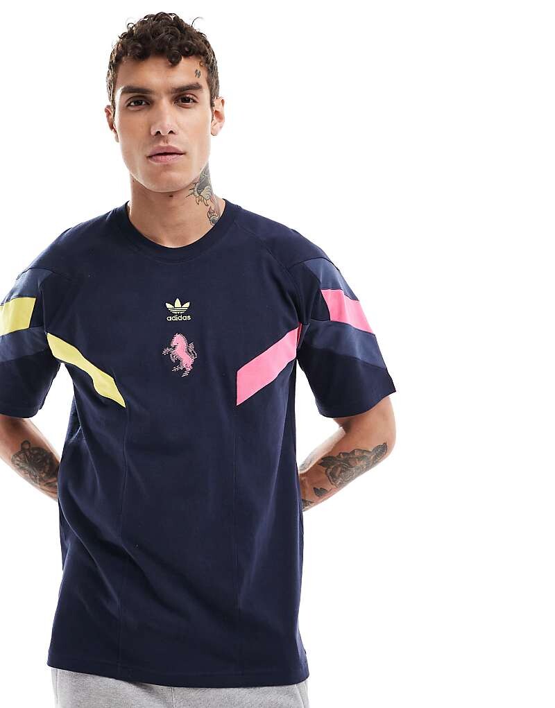 

Темно-синяя футболка adidas Football Juventus