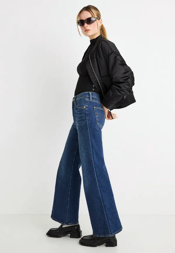 Расклешенные джинсы с колокольчиками на груди Levi'S, A New York Moment — фото 2