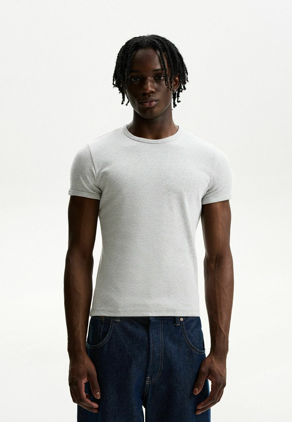 

Базовая футболка SHORT SLEEVE Bershka, темно-серый