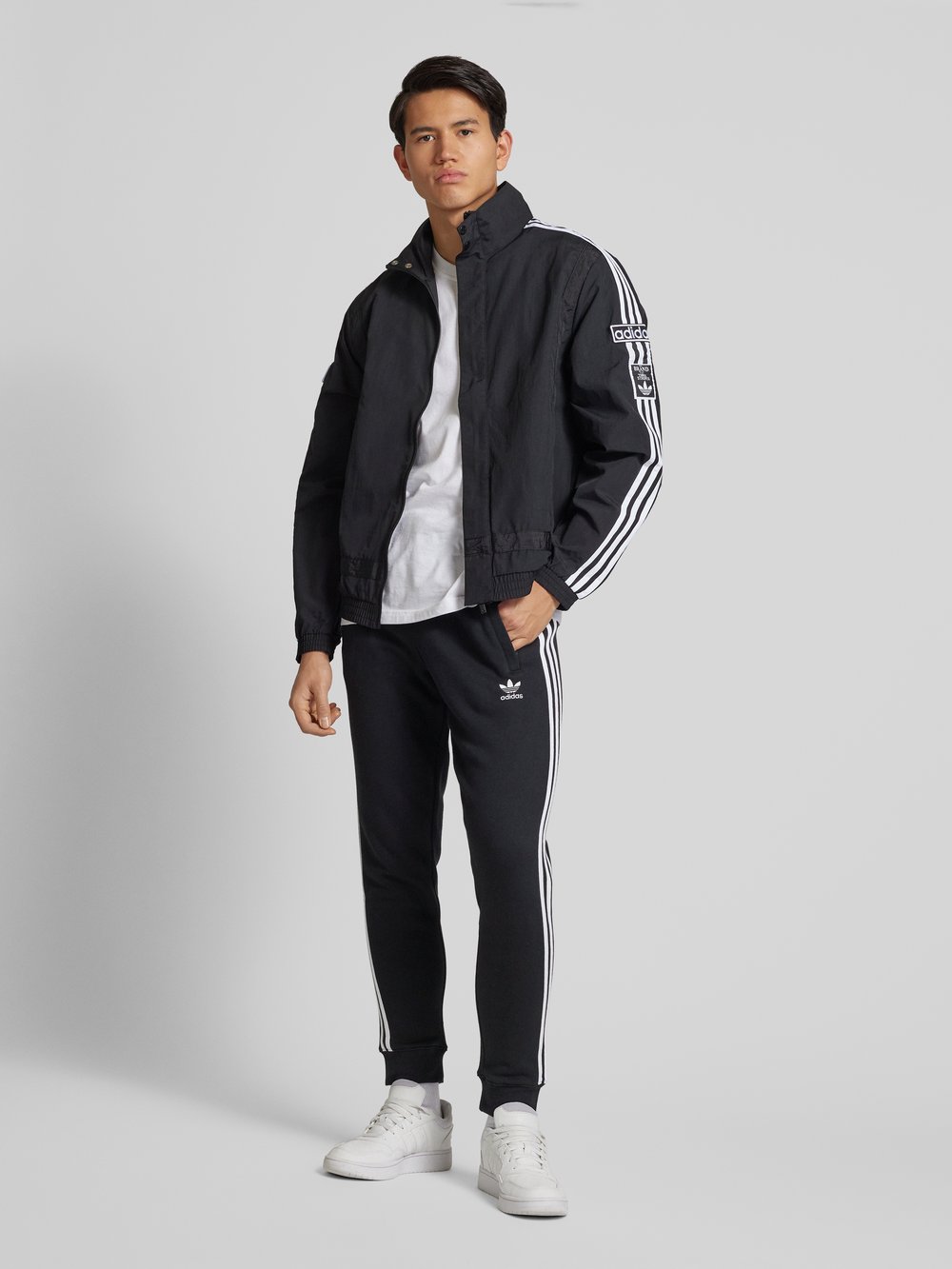 

Спортивные штаны с пришитыми этикетками adidas Originals, черный