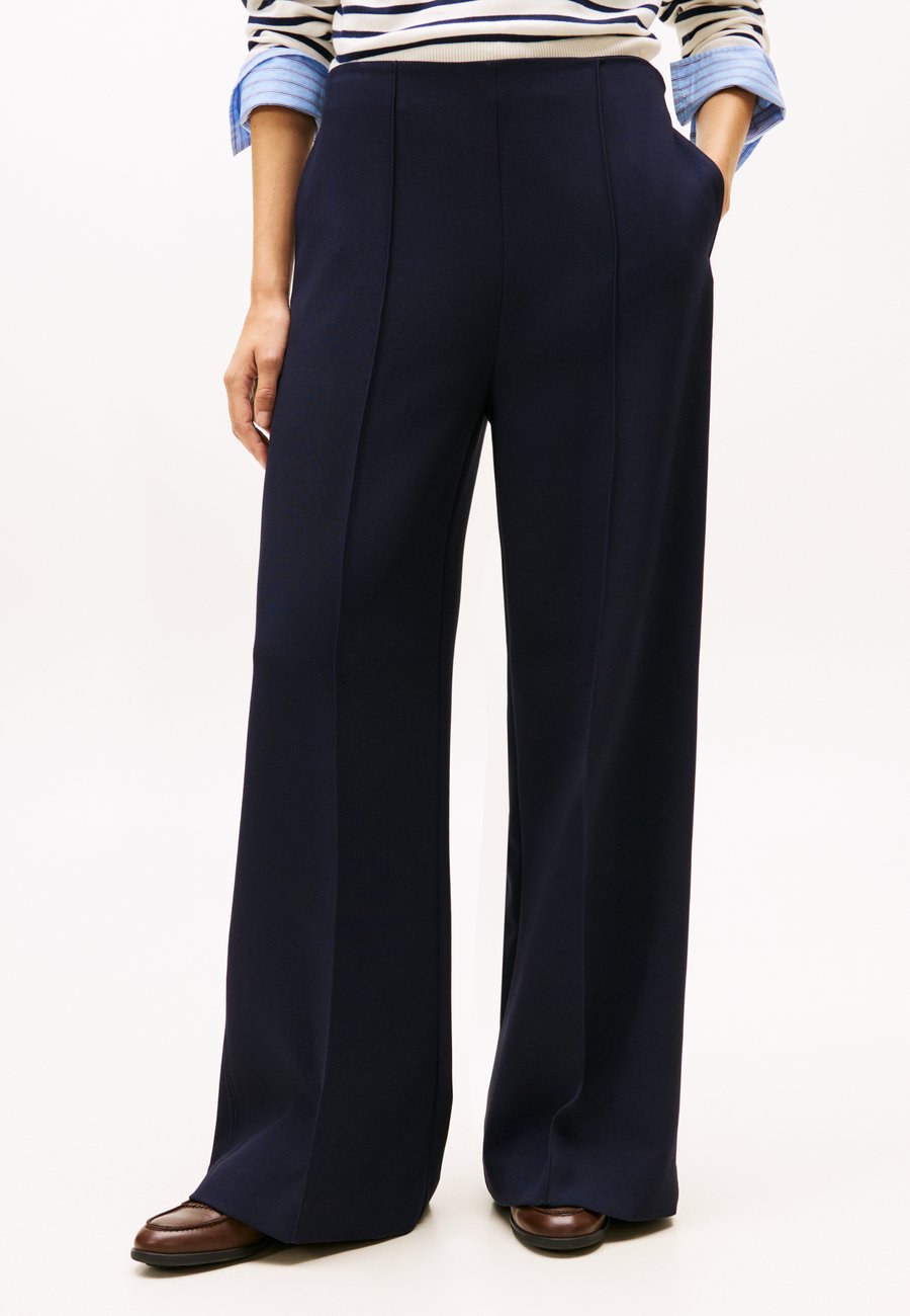 

Брюки Tommy Hilfiger PUNTO WIDE , Dark Night Navy/Dark Blue