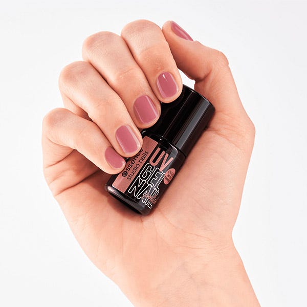 Полуперманентный лак для ногтей ESSENCE UV Gel Nail, 4 — фото 3