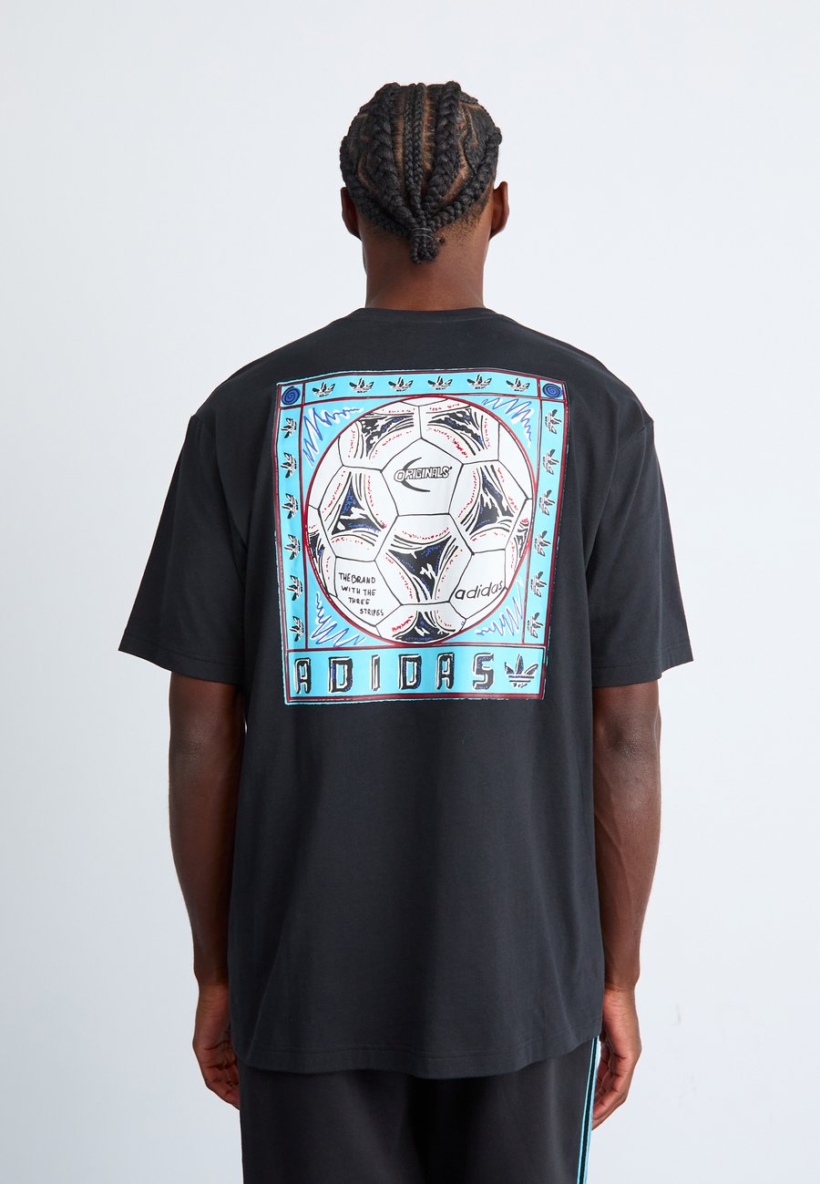 

Футболка Adidas Originals GRAPHIC TEE, Black