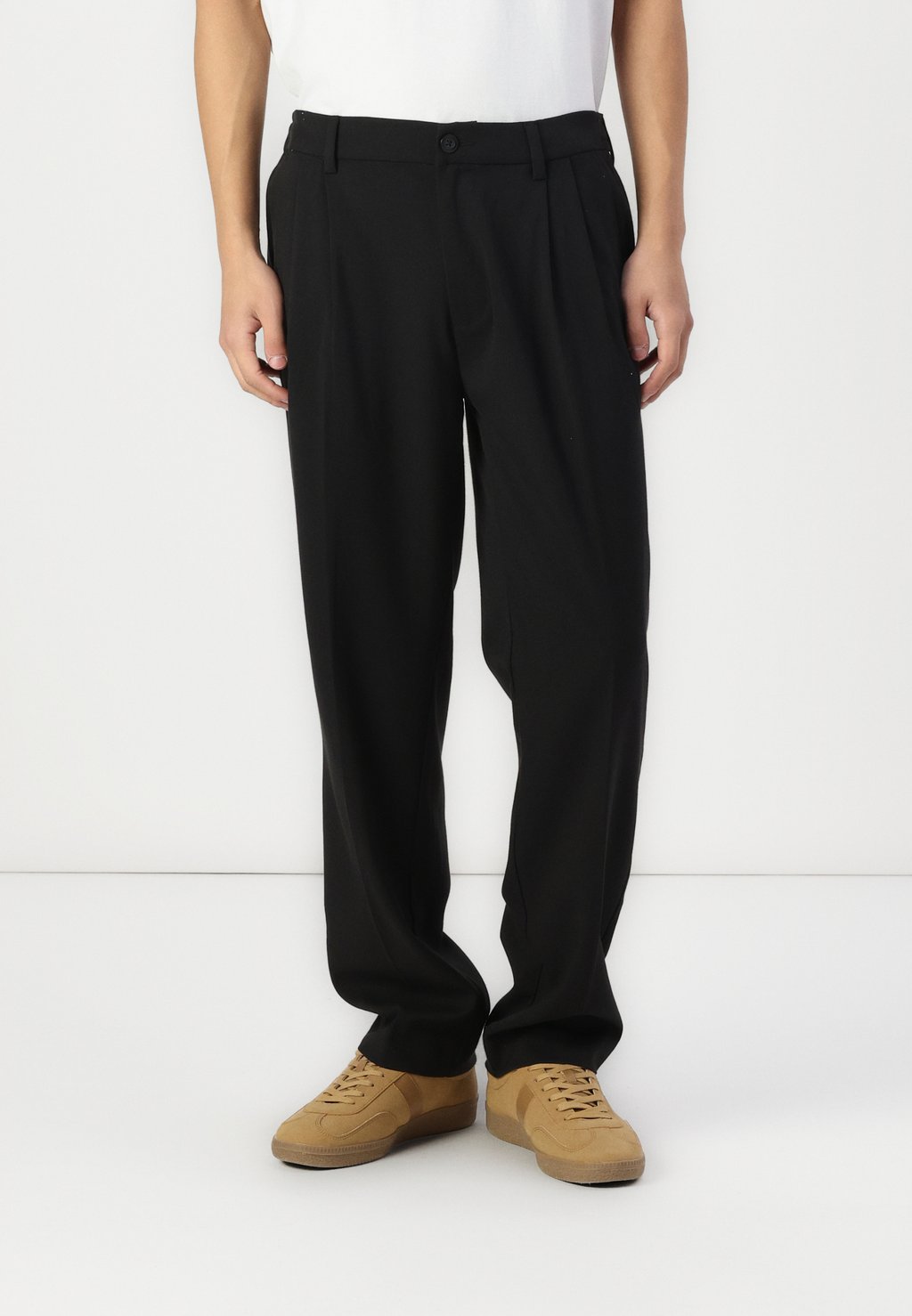 

Брюки JPSTKARL JULIAN Jack & Jones PREMIUM, черный