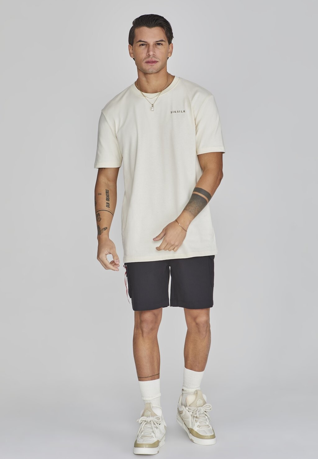 

Футболка с принтом GRAPHIC SIKSILK, кремовый