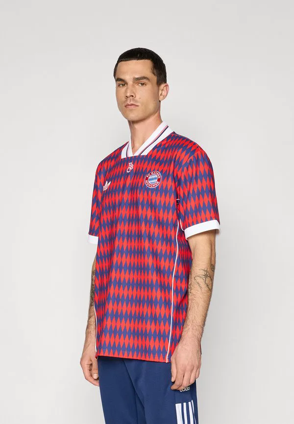 Футболка фк бавария мюнхен в стиле lifestyle, клубная одежда Adidas Performance, Red/Dark Blue