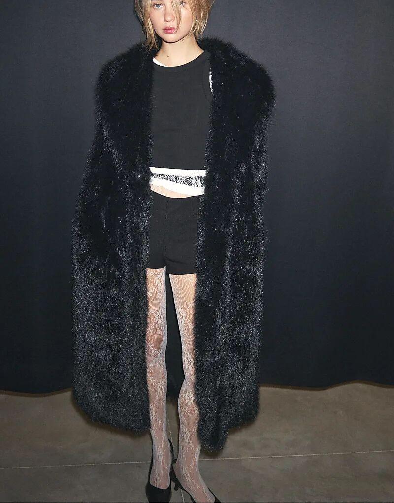 

Длинная шуба Stradivarius из искусственного меха черного цвета