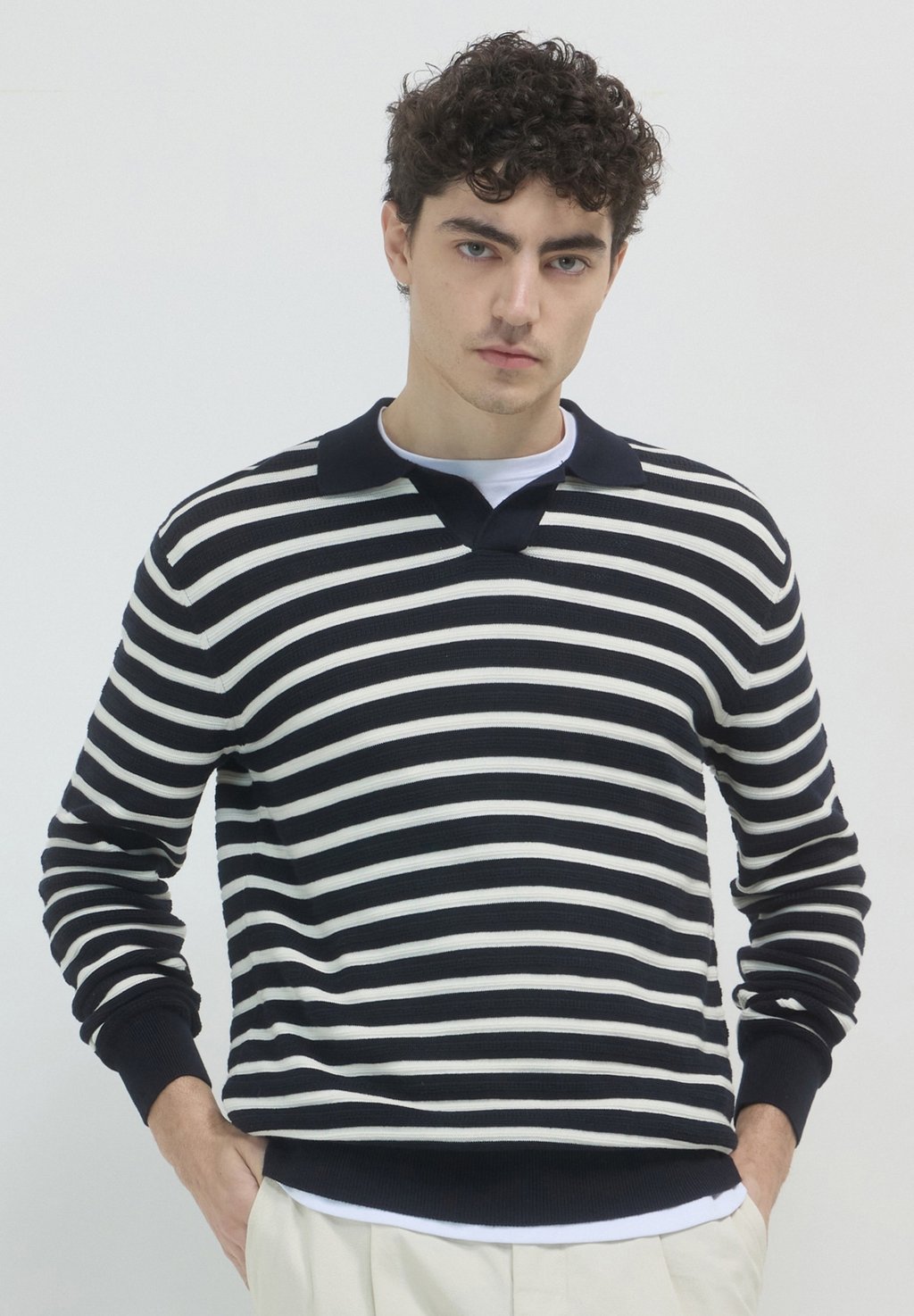 

Лонгслив A RIGHE - Polo shirt Calliope, темно-синий