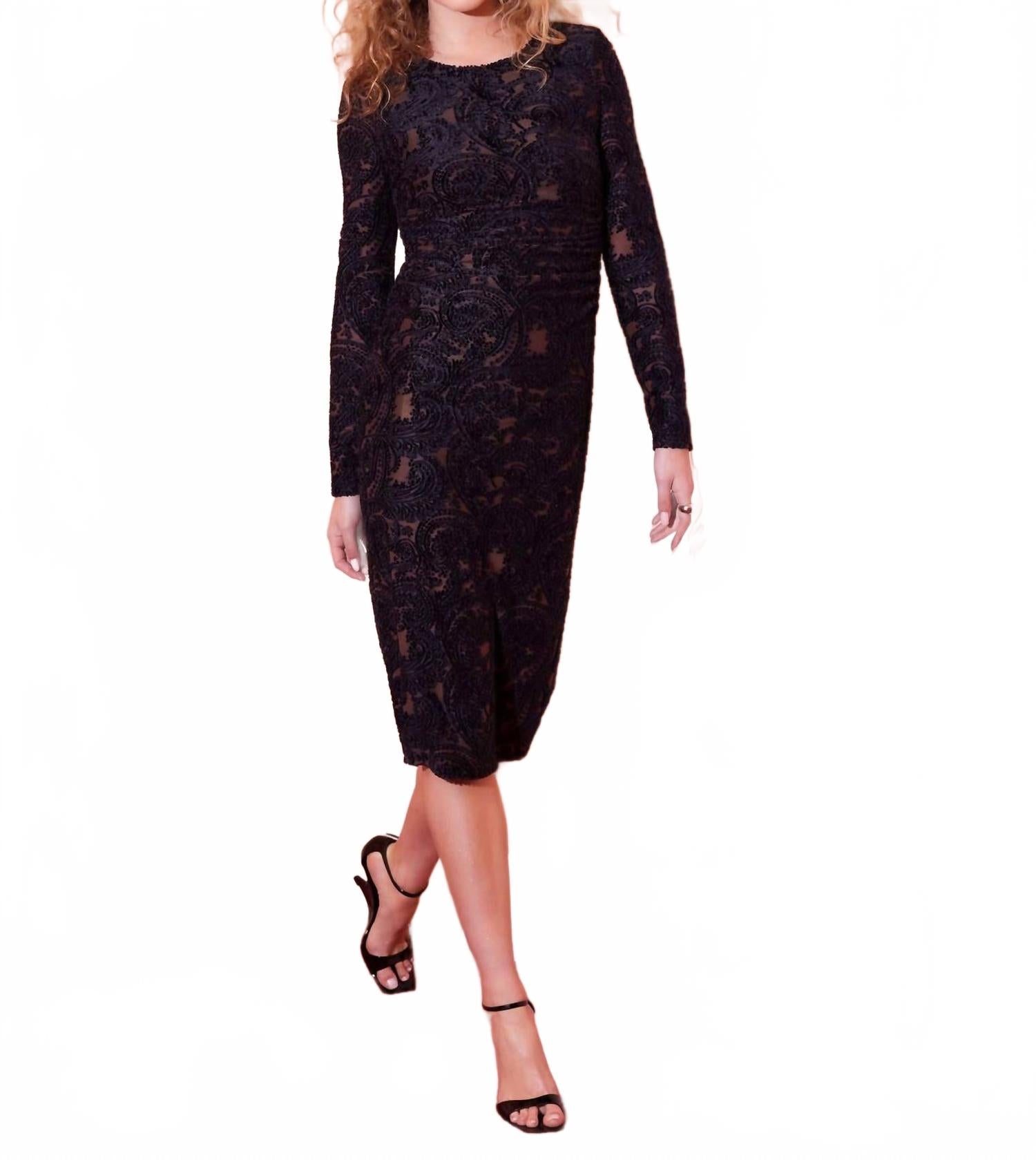 

Платье миди Carolina в коричневом цвете с черным узором пейсли Fifteen Twenty