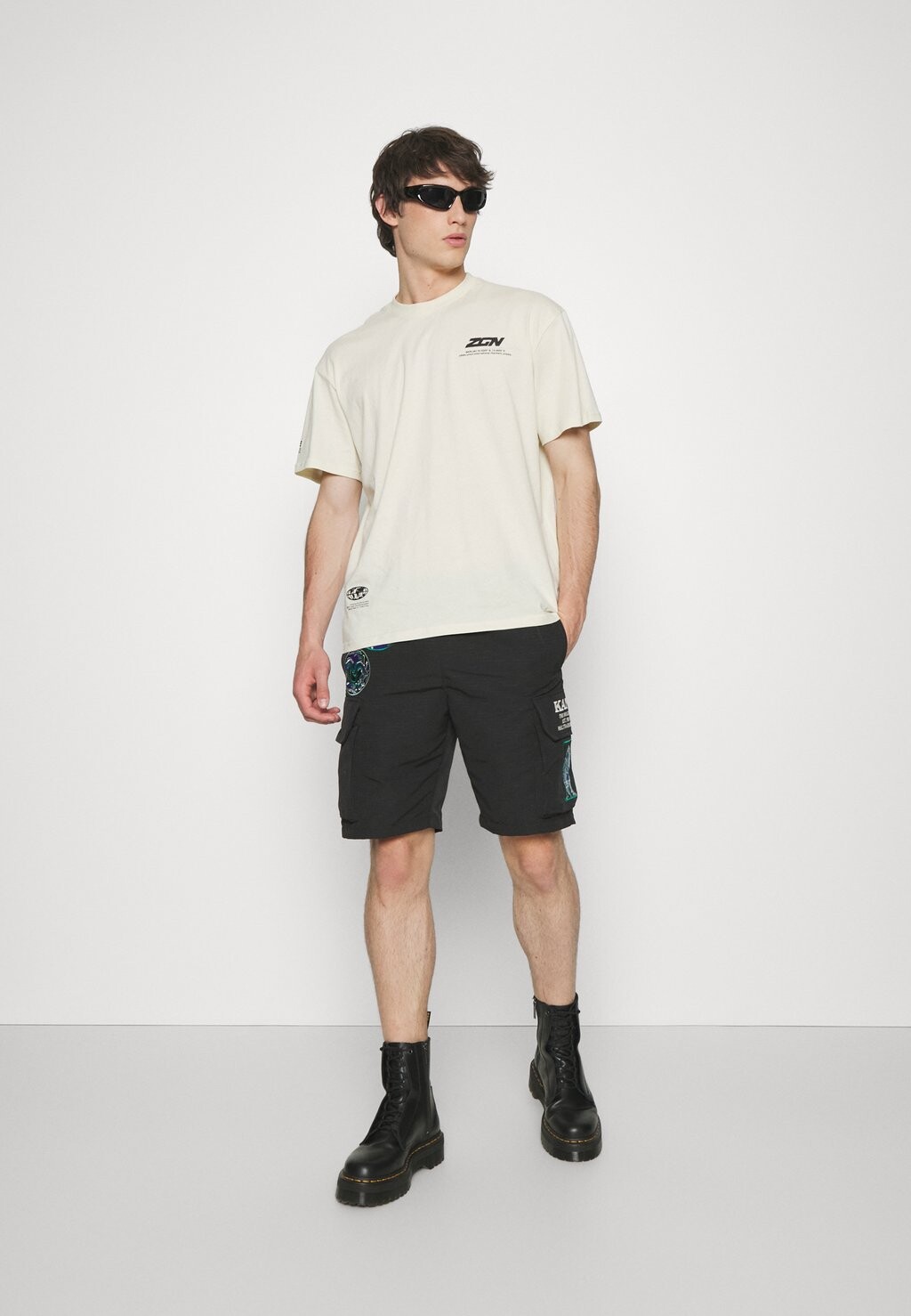 

Шорты RETRO PATCHED TRACK SHORTS Karl Kani, черный