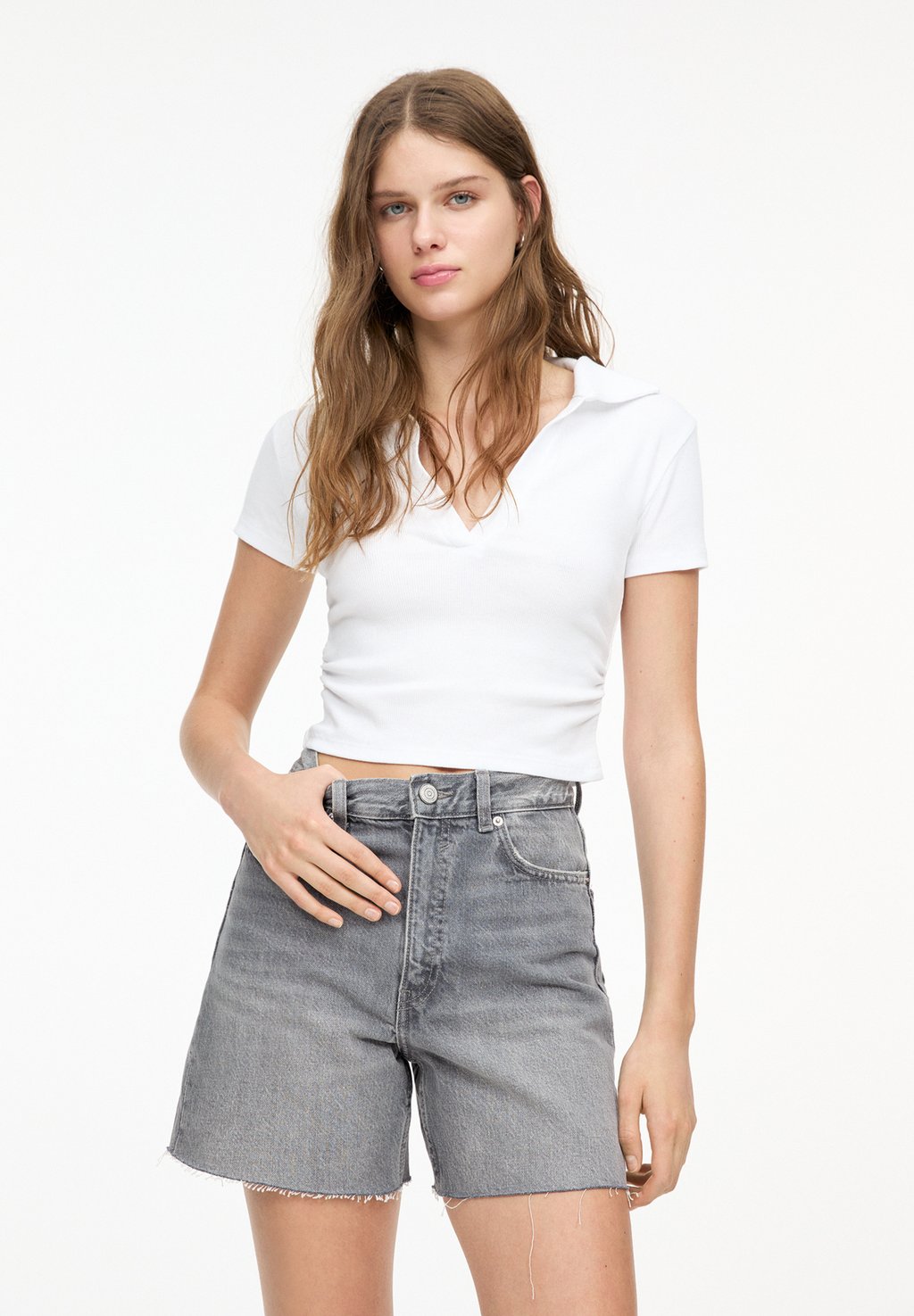 

Джинсовые шорты HIGH WAIST PULL&BEAR, серый