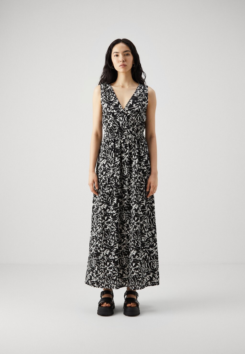 

Платье макси ONNLOVA LIFE LUX FIA DRESS Only Tall, черный