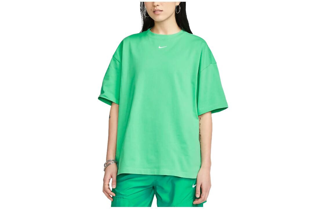 

Футболка серии Sportswear Essentials женская зеленая Nike