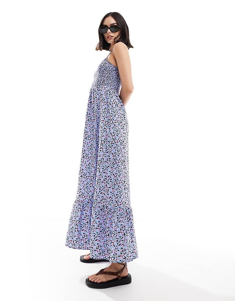 

Vero Moda – длинное однотонное платье-фартук с цветочным принтом