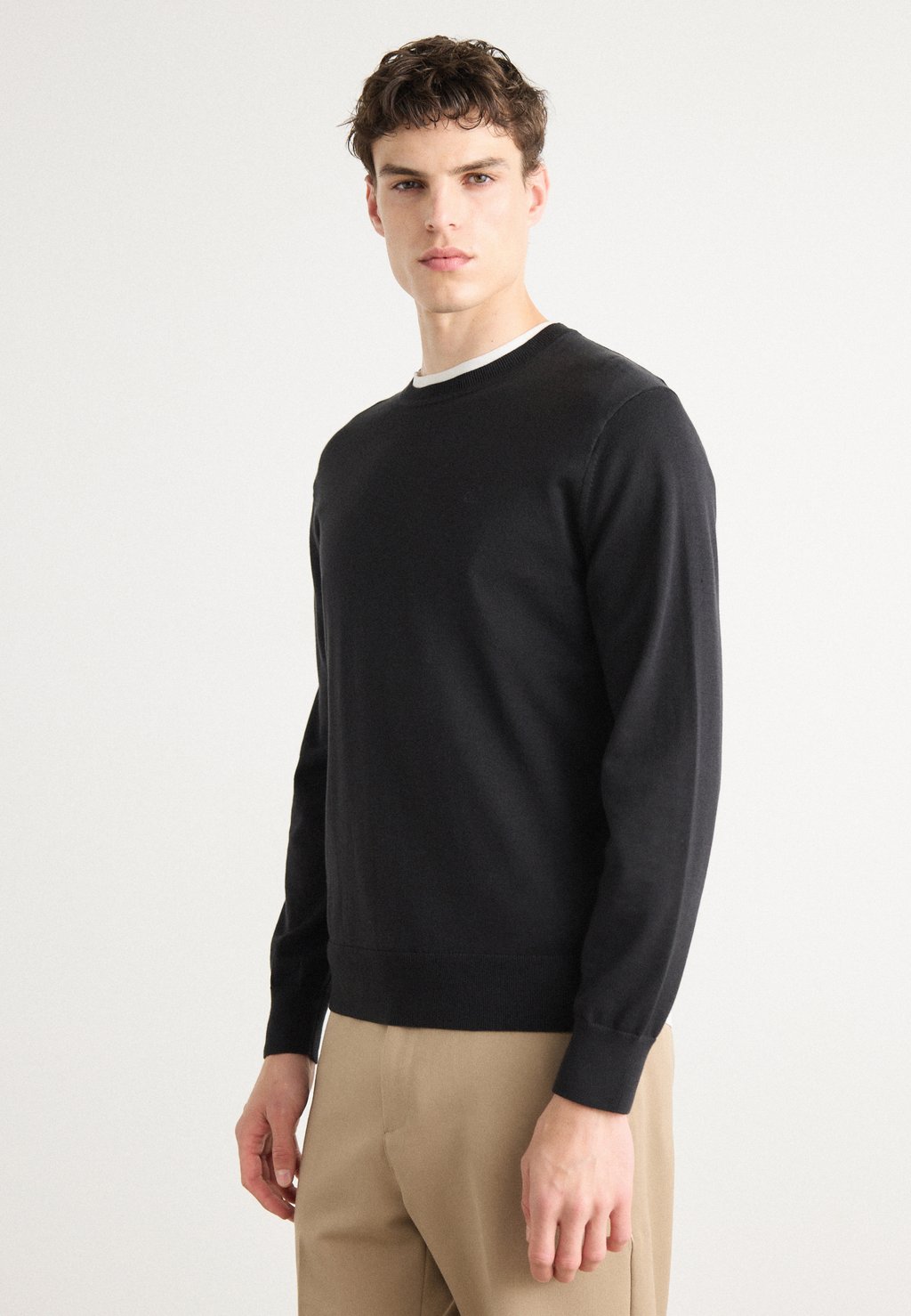 

Свитер CREW Calvin Klein, черный