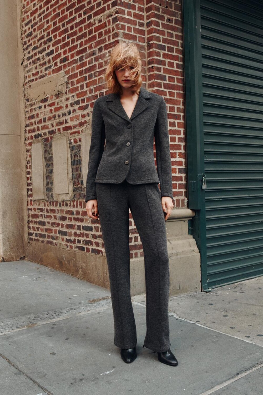 

Расклешенные брюки ZARA, антрацитово-серый