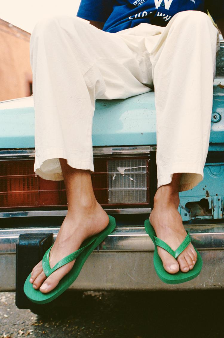 

Пляжные сандалии Havaianas Pull And Bear, зеленый