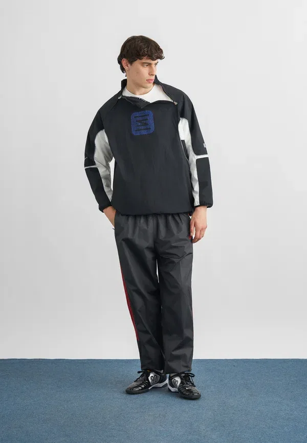 Куртка легкая Nike Sportswear, черно-белый — фото 2