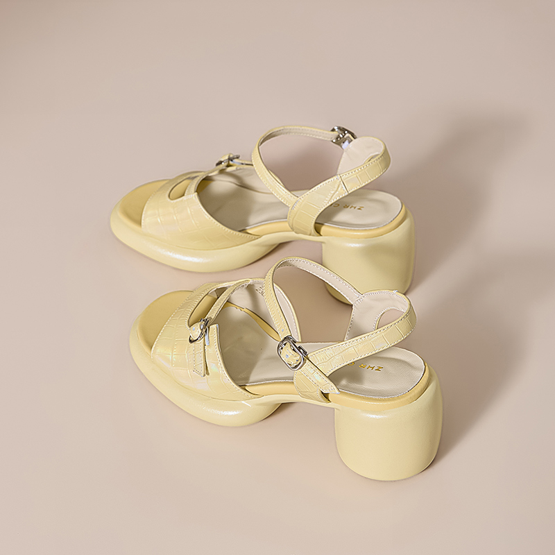 ZHR Женские сандалии на одной застежке бежевые, цвет Beige — фото 4