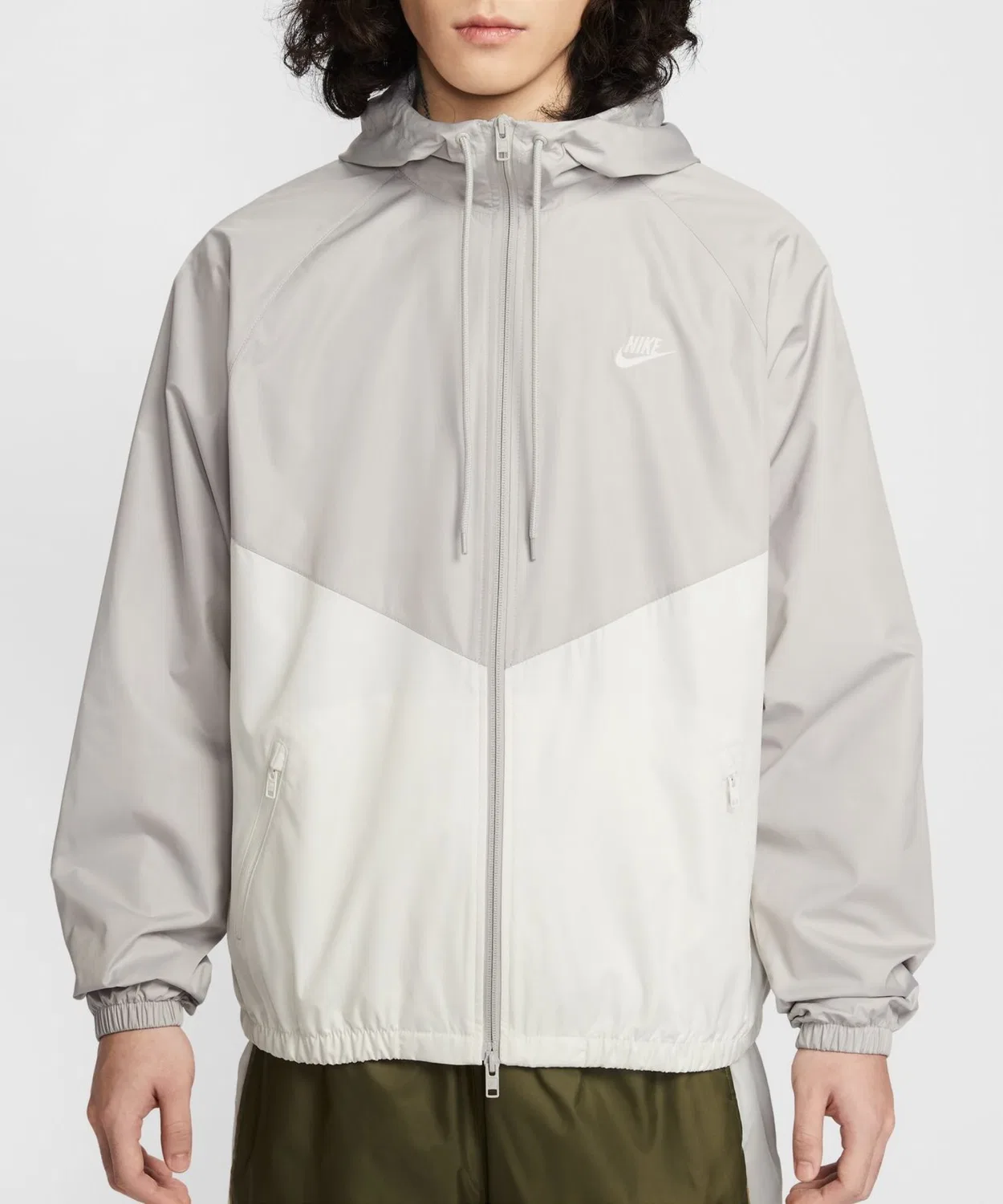 Куртка Nike WR LND с технологией Storm-FIT, серая