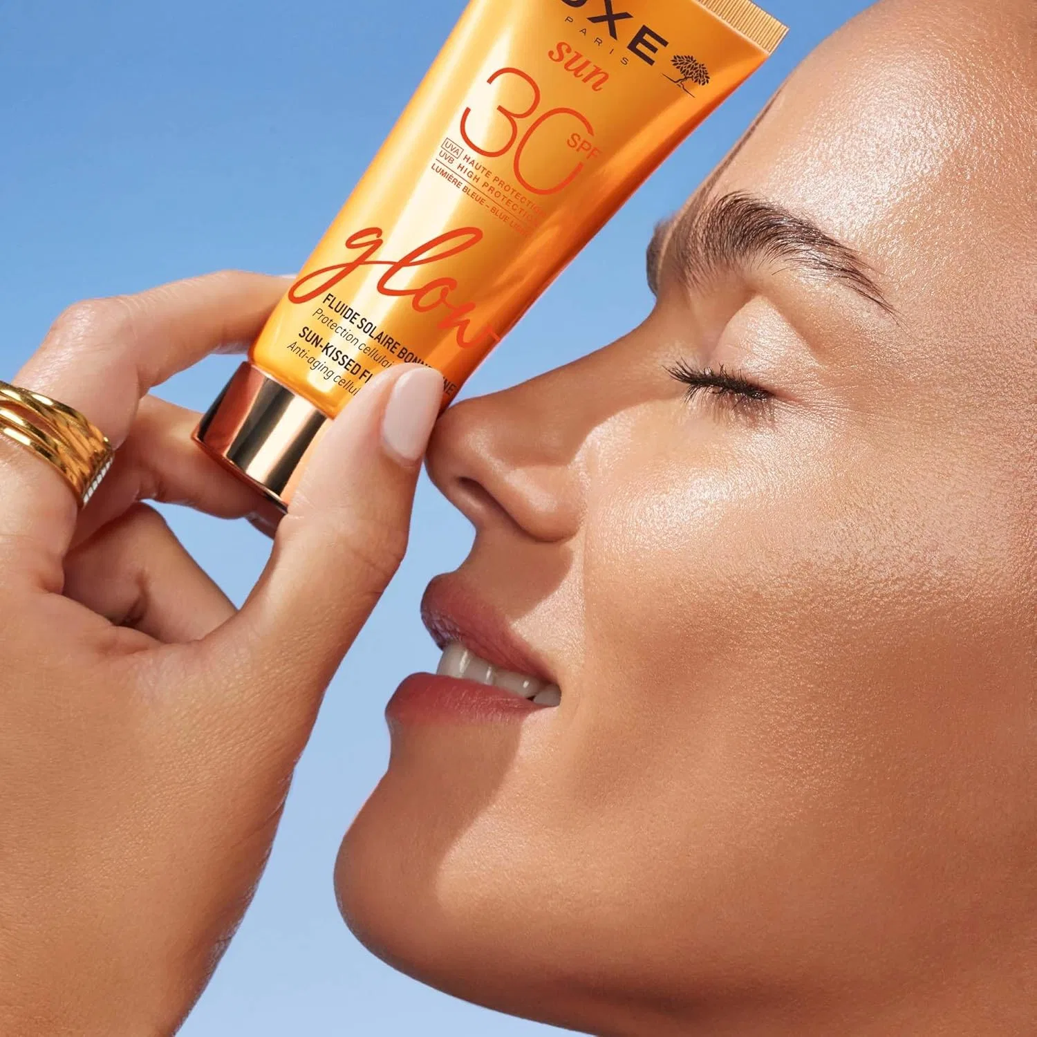 Солнцезащитный флюид для лица «Sun Glow SPF30 Sun-Kissed Fluid» от Nuxe, 50 мл Nuxe — фото 2