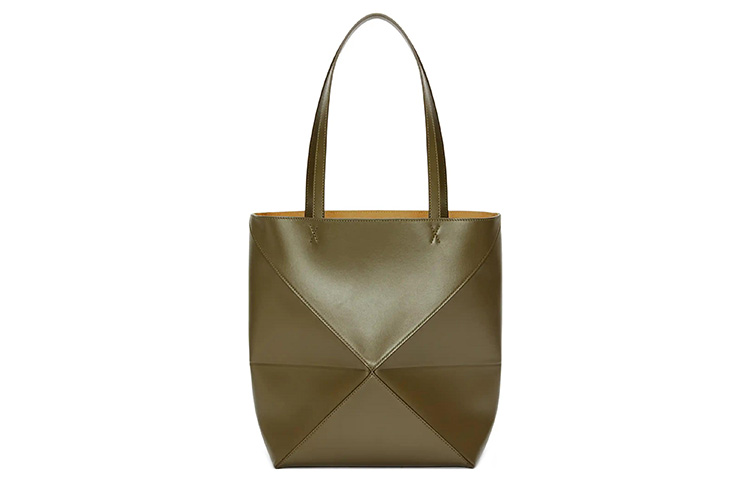 LOEWE Складная блестящая сумка-шоппер из телячьей кожи среднего размера для женщин в темном хаки-зеленом цвете — фото 4