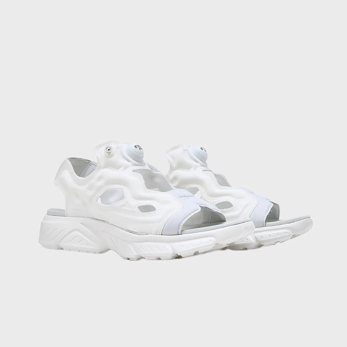 Мужские белые сандалии Instapump Fury от Reebok — фото 2