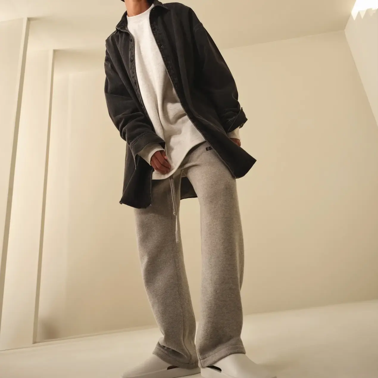 Расслабленные Спортивные Штаны Fear Of God Essentials, Темный Овес — фото 4