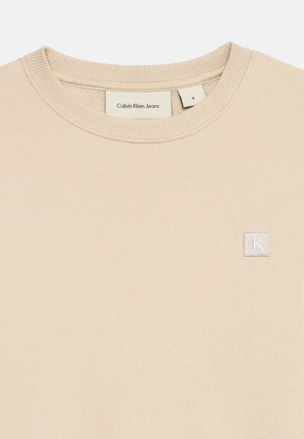 Толстовка Calvin Klein Jeans Mini Badge Sweatshirt, цвет овсяный — фото 4